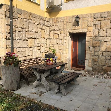 Ubytovani V Soukromi Rodinne Vily V Decine Dış mekan fotoğraf